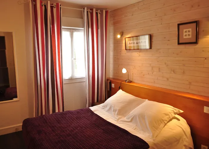 Logis Hôtel La Rosière----Situé entre BAYEUX et ARROMANCHES
